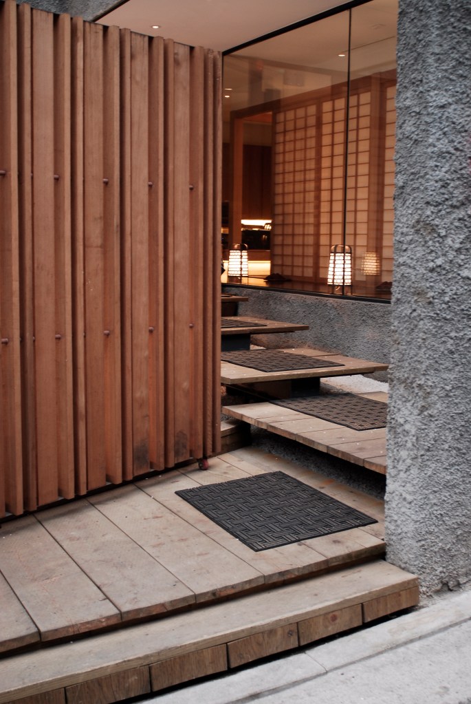 stepping gate